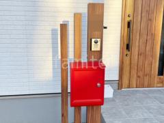 木製調デザインアルミ角柱門柱 LIXIL デザイナーズパーツ 郵便受けポスト ユニソン テラ2